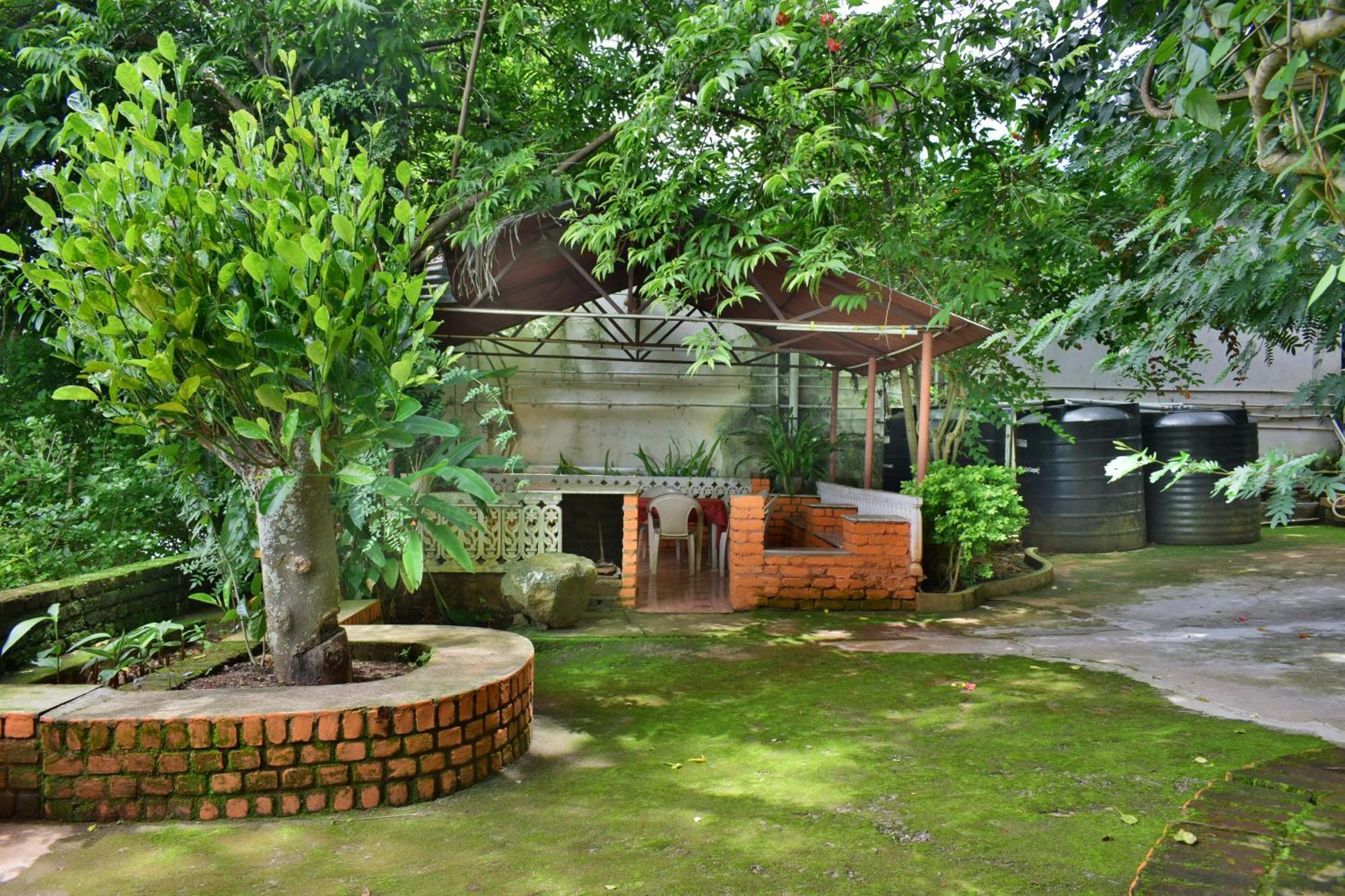 Silent Waters Resorts Yelagiri Esterno foto