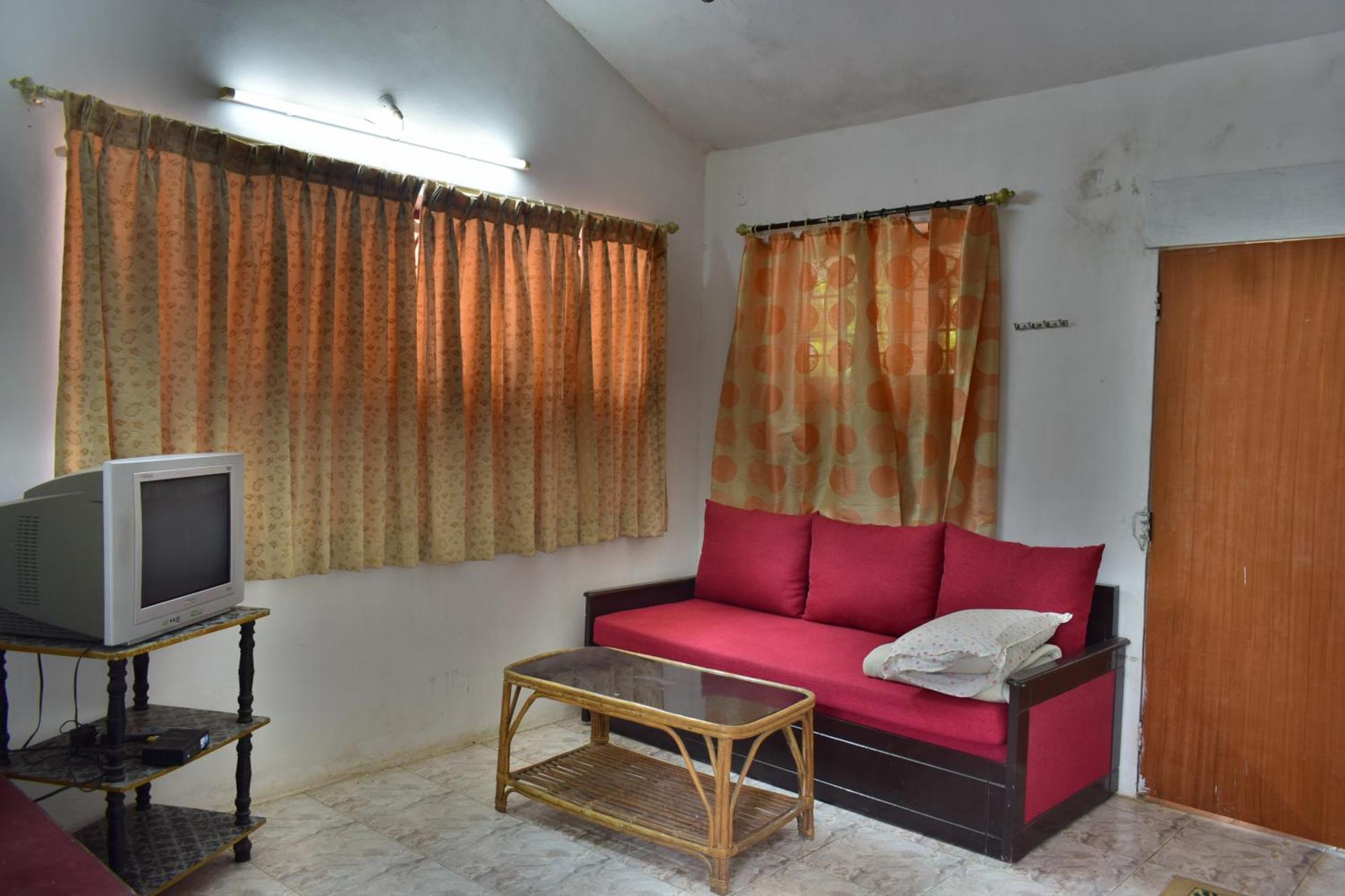 Silent Waters Resorts Yelagiri Esterno foto