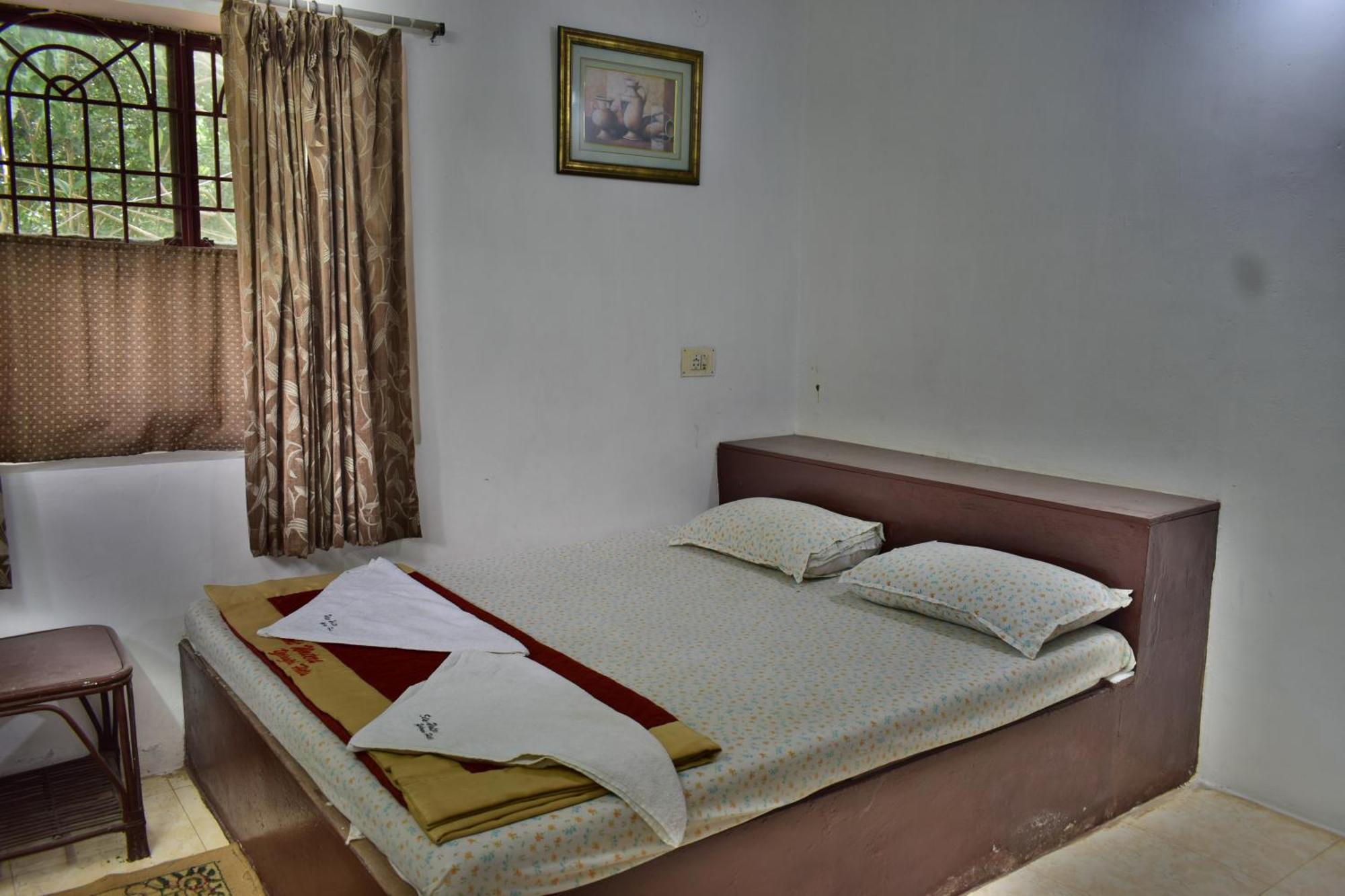 Silent Waters Resorts Yelagiri Esterno foto